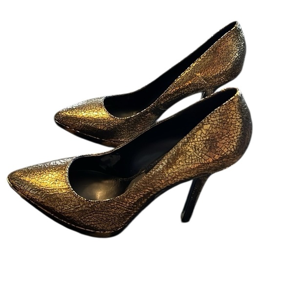 Nine West “Love Fury” Gold Heels Size 8 - Picture 4 of 6